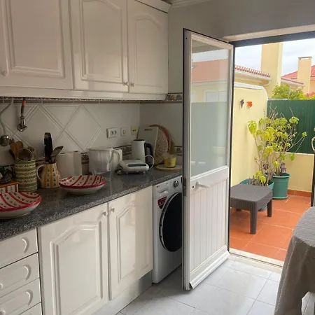 Penthouse -8 Beds - Lisbon 40 Min Apartment *