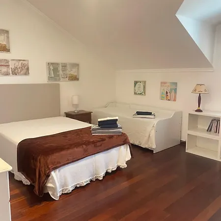 Penthouse -10 Pax - Frente A -lisbon 35 Minutos Appartement